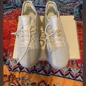 Womens fashion sneakers size 9.